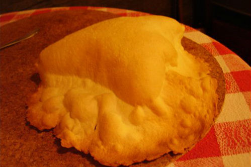 иногда коржи пузырятся.