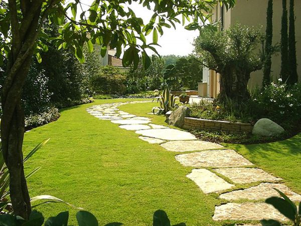 02-lawn.jpg