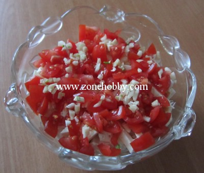 салат из крабовых палочек с сыром.jpg
