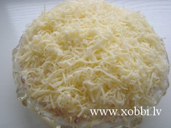 Салат с креветками и ананасами